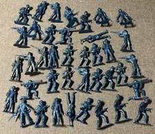 Lot of 39 Vintage MPC Metallic Blue US Plastic Toy Soldiers