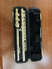 Yamaha Advantage 200AD Silver Flute With Hard...