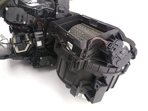 BMW 328i E90 Sedan HVAC Heater & Air Conditioning Control Box Fits 2007-2013 - Picture 4 of 12