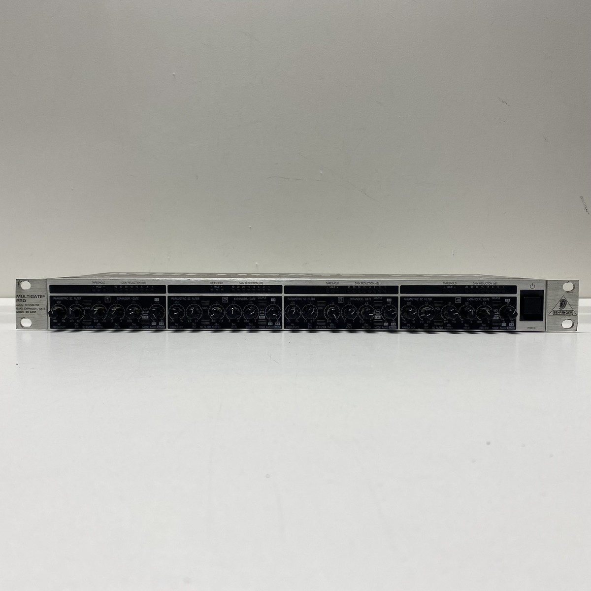 Behringer MULTIGATE PRO XR4400 ① MULTIGATE PRO XR4400 Reference-Class 4-Channel Expander/Gate