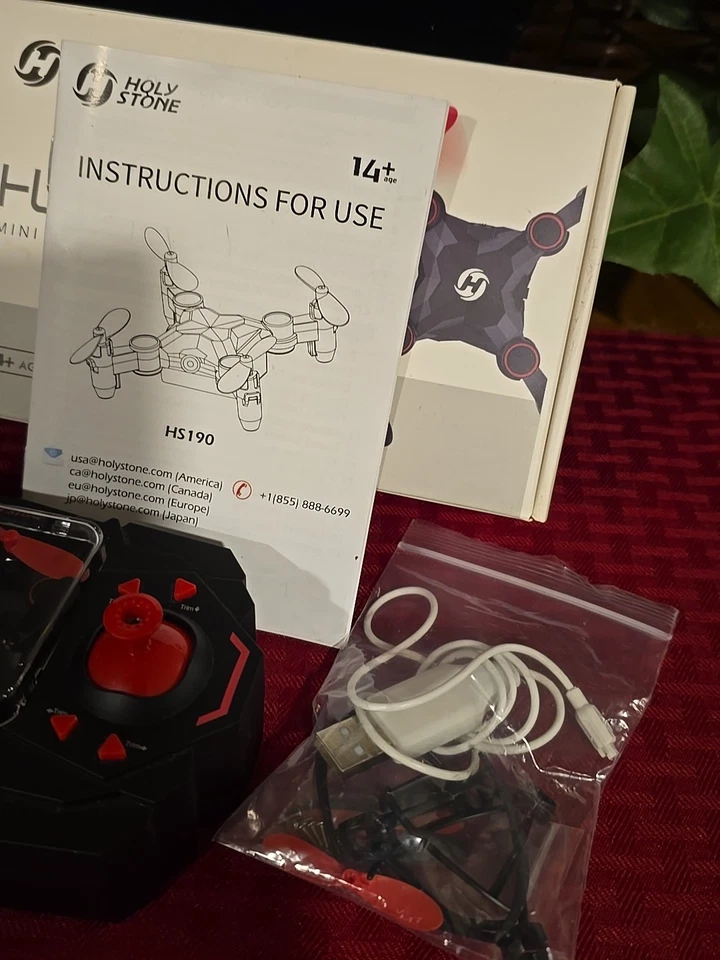 Holy Stone HS190 Drone for Kids Mini Drone with One-Key Takeoff/Landing 3D Flips - Image 3 of 4