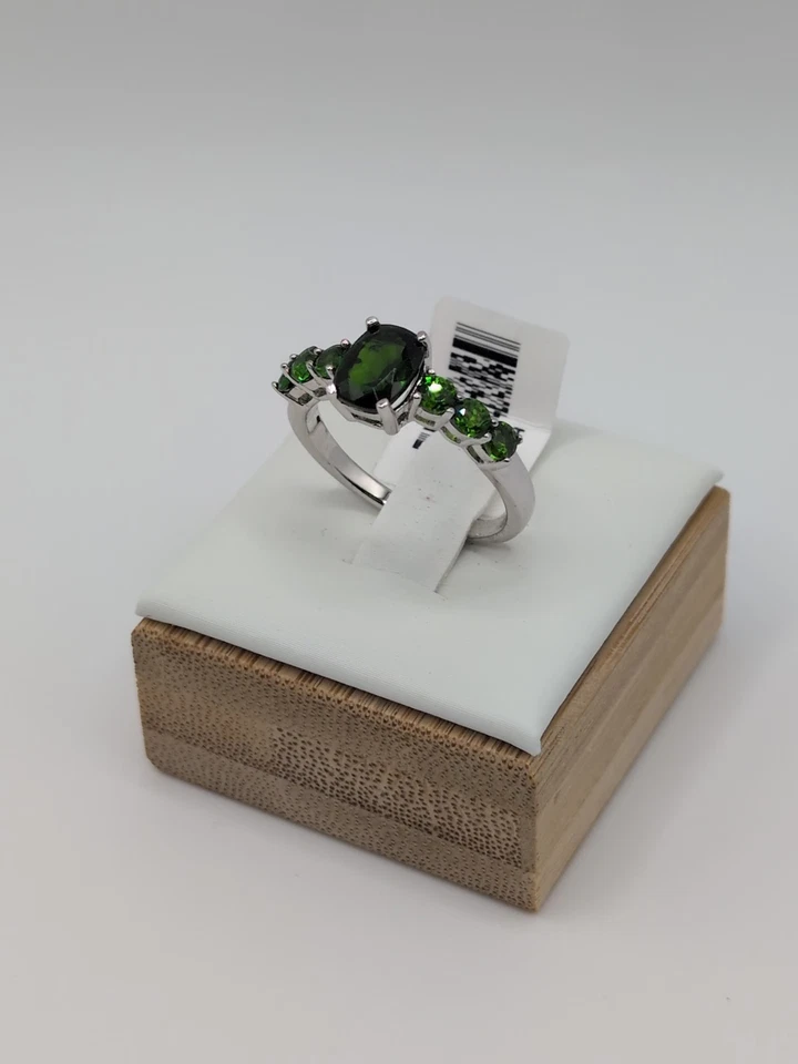 Impresionante Anillo BBJ 7 Piedras Ruso Cromo Diópsido Chapado en Rodio Plata Esterlina Foto 3 de 4