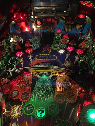 pinball machine - Picture 11 of 12