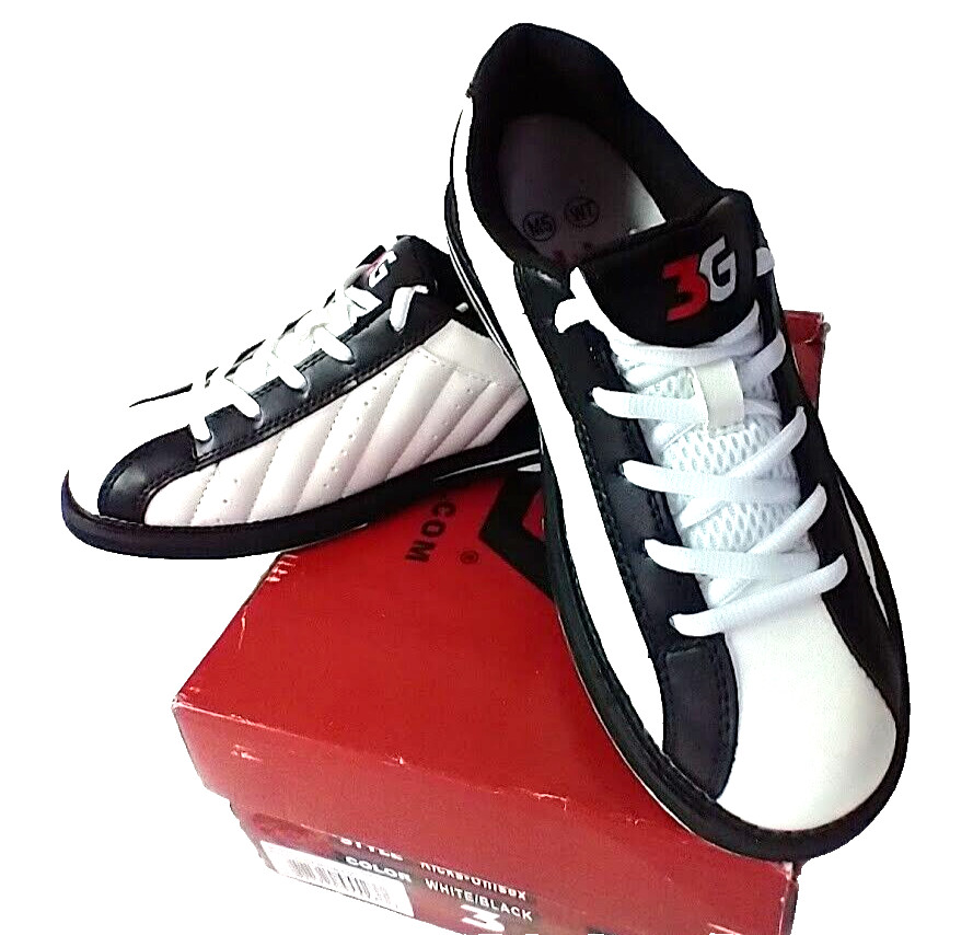 Size 5m/7w Kicks Sk 100 White/black - New With Cosmetic Issue