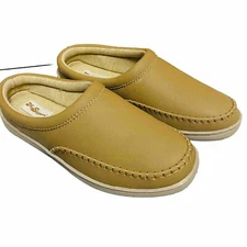 MySlippers Mypillow Tan All Season Slip-On Mocassin Loafers Womens 9