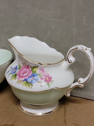 Paragon Victoriana Footed Creamer & Open Sugar Bowl Set Used light green white - Picture 2 of 10