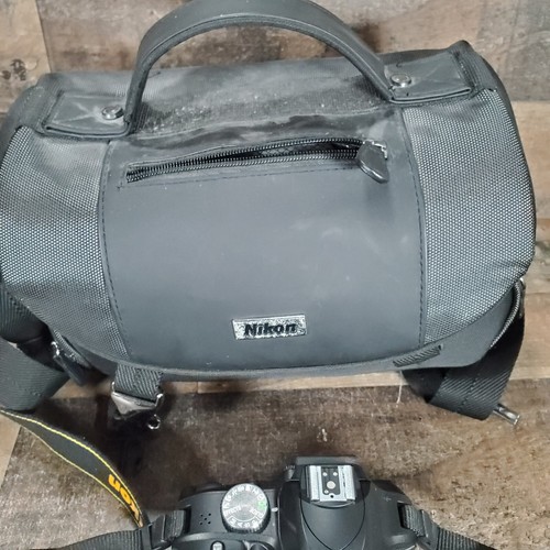 Nikon D3300 24.2 MP DSLR Black Camera AF-S DX 18-55mm VR II Lens Bundle - Picture 5 of 20