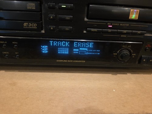 JVC XL-R5000BK CD/CDR Multiple Compact Disc Recorder/ Changer - Powers On - Picture 7 of 7
