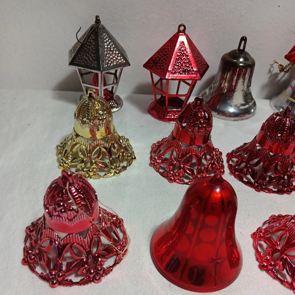 12 Vtg. Unbreakable MCM Filigree Bell & More Plastic Christmas Ornaments 1950's - Image 3 of 4