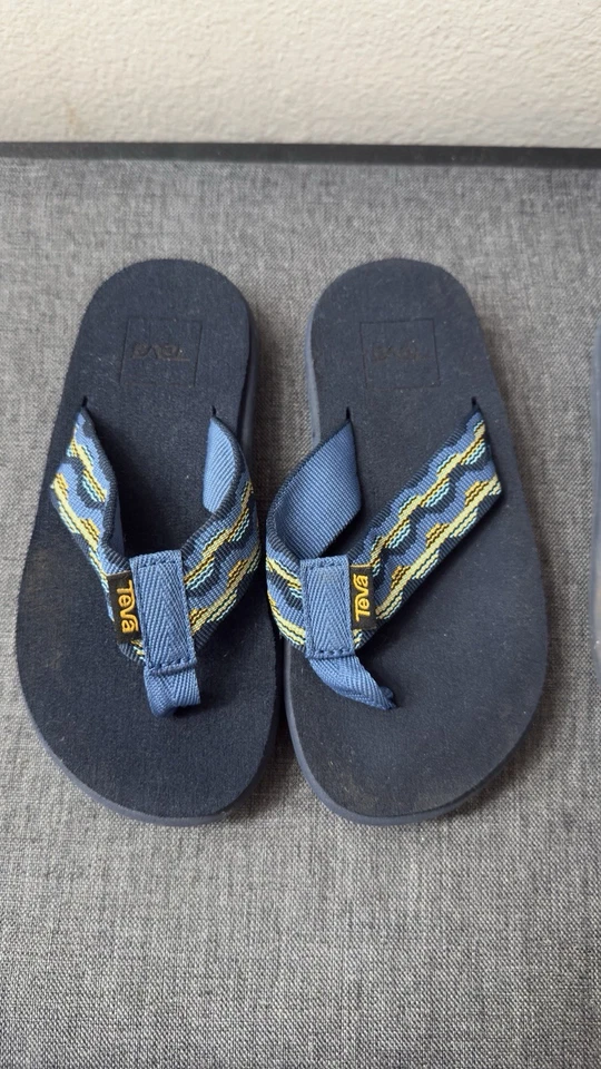 Сандалии-шлепанцы Teva Voya для мальчиков маленьких детей размер 12 и 13 синяя пена 2 пары - Изображение 2 из 4