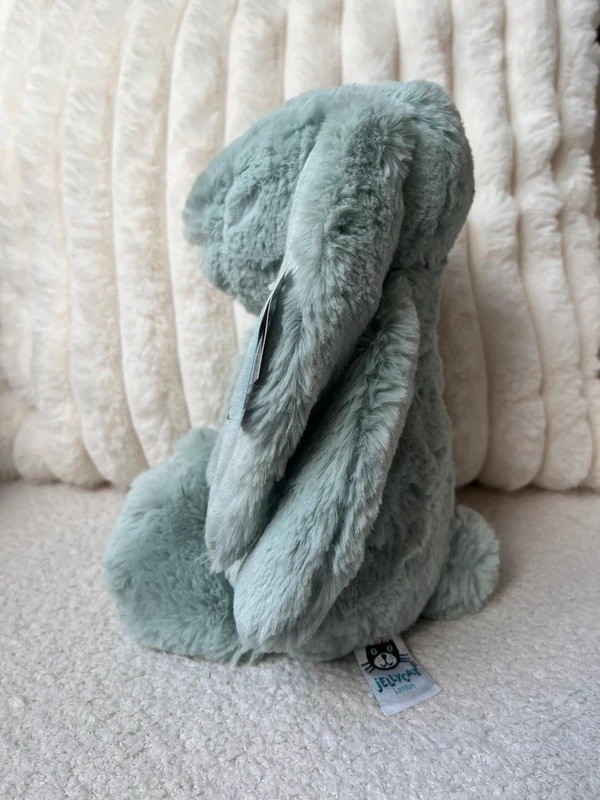 AUTHENTIC❗️NWT Jellycat Bashful Sparklet Bunny - MEDIUM