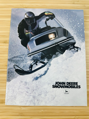 1980 JOHN DEERE SNOWMOBILE SALES BROCHURE VINTAGE (b)