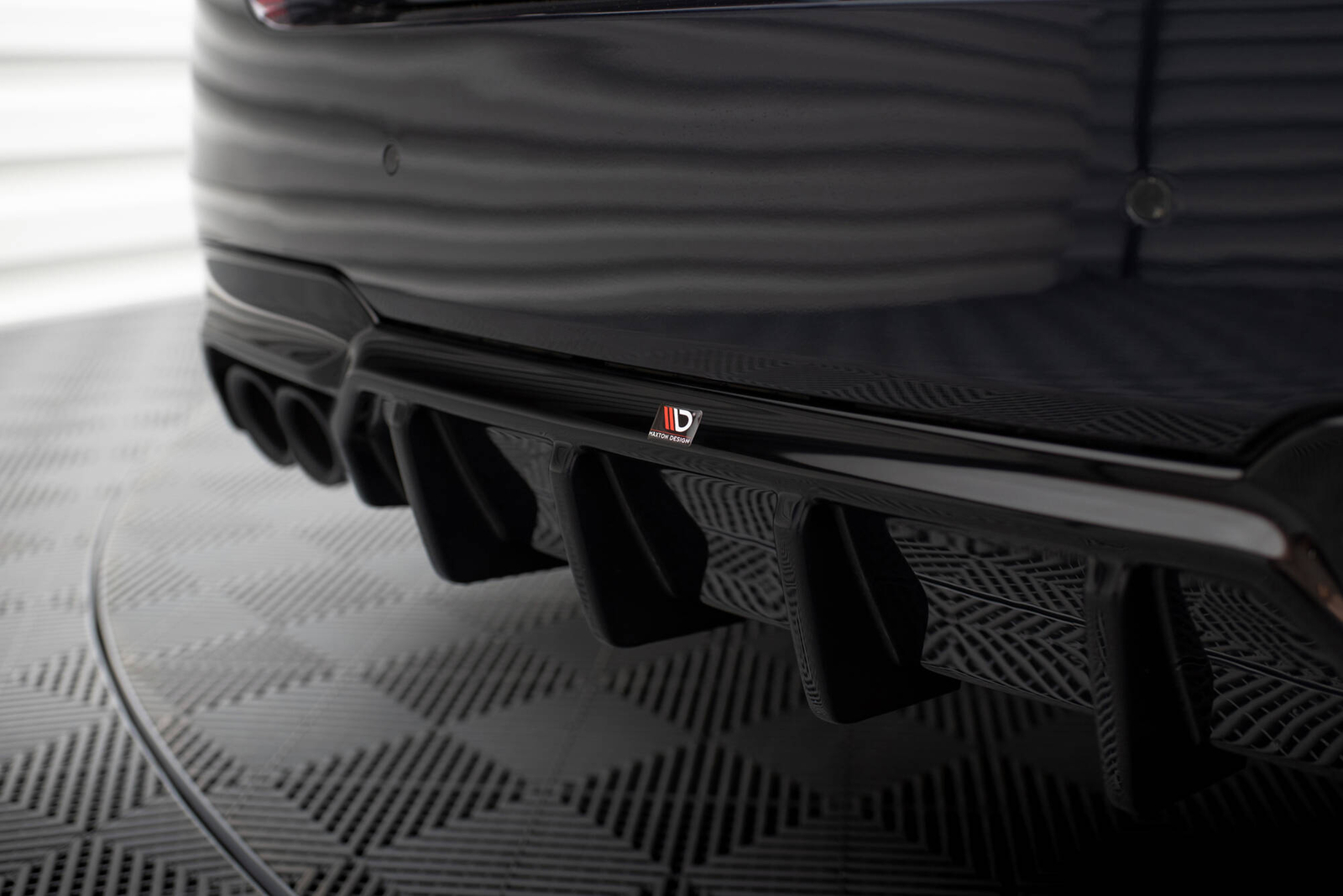 Heck Ansatz Diffusor V.2 für BMW 5er M-Paket F10 F11 Doppelauspuff li. schwarz