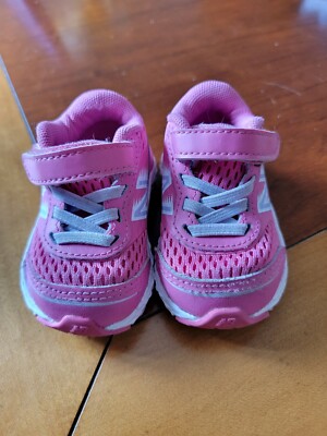 New Balance Toddler 680 V6 Hook and Loop Running Shoe- SIZE 2 Toddler Shoe Pink