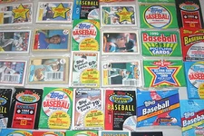 Estate Liquidation - Great lot of 50 unopened TOPPS baseball cards in packs !! 