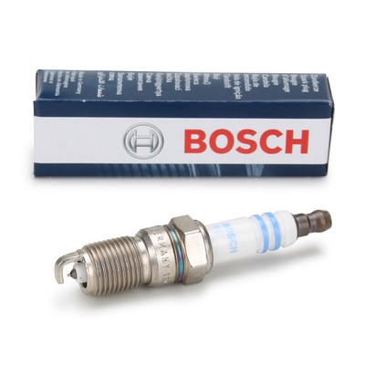 BOSCH 0242229652 Zündkerze Platinum für FORD FIESTA 5 FOCUS 2 MONDEO 2 3 TRANSIT