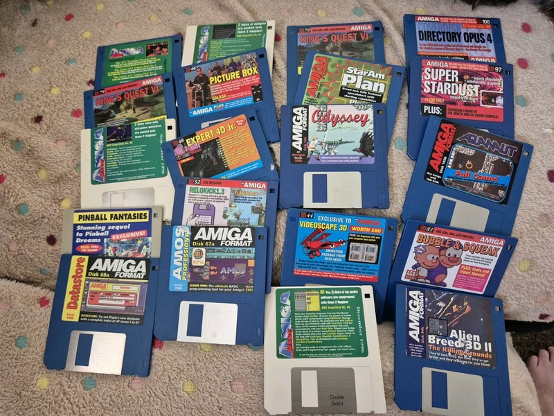 20 X Vintage Commodore Amiga Discs