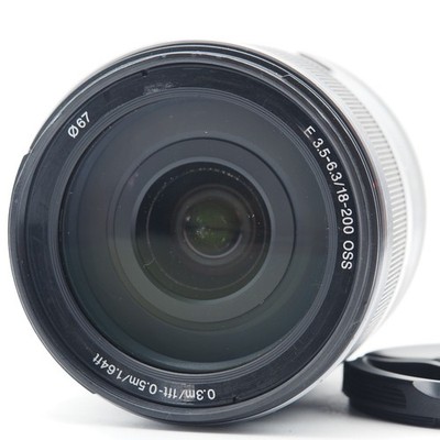Sony E Objektiv 18 200 mm f/3,5 6,3 OSS SEL18200 [Exc+++] #2755104A