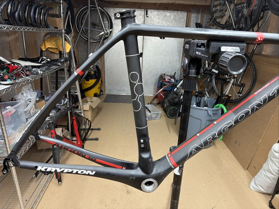 SMALL ARGON 18 KR36 Carbon Road Bike Frameset Rim Brake Black 130mm Rear Spacing - Image 3 of 4