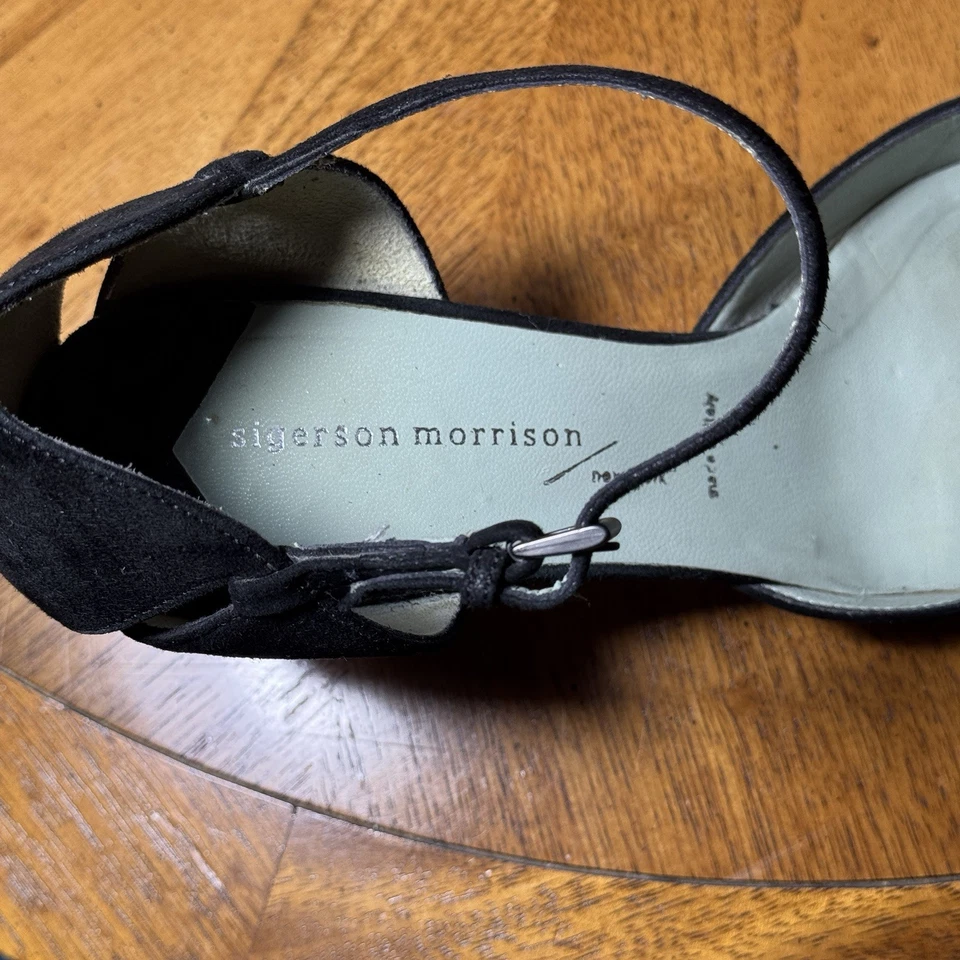 Sigerson Morrison ITALY Black Suede and Leather Kitten Heel Shoes - Image 3 of 4