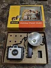 Vintage 1960  s Kodak Brownie Holiday Flash Outfit Camera Original Box Not Tested