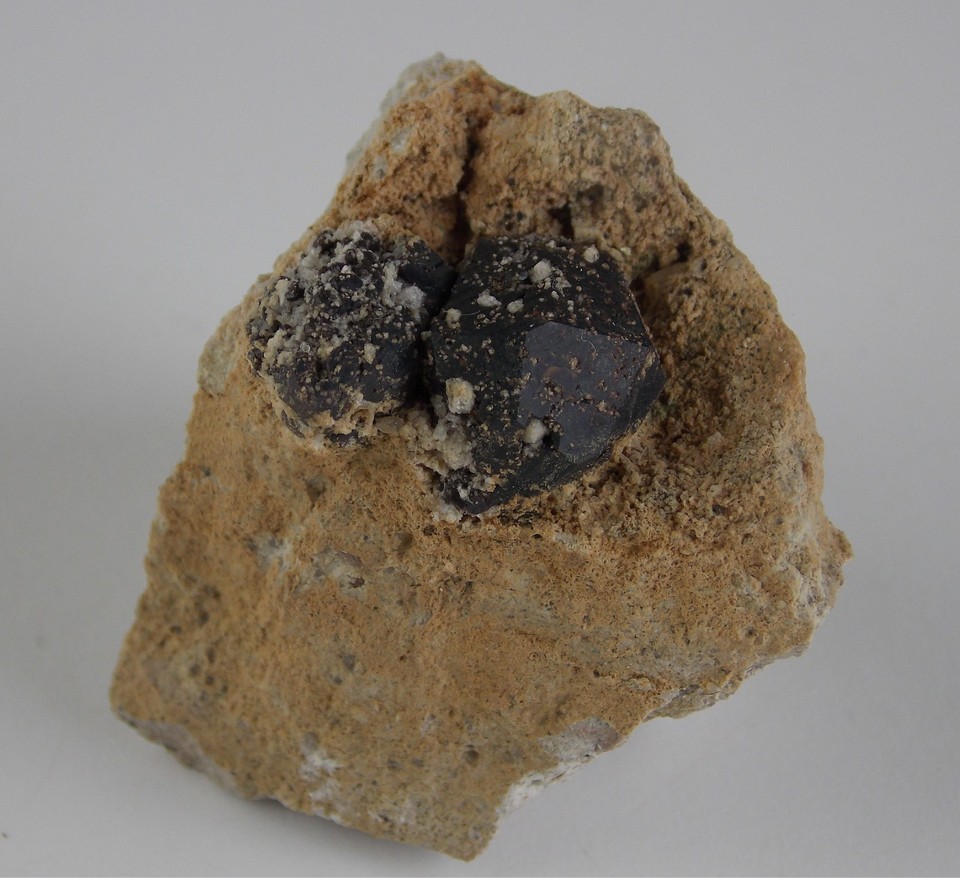 ALMANDINE (GARNET) CRYSTALS - 3.4 cm -LION SPRING, AQUARIUS MTS ...