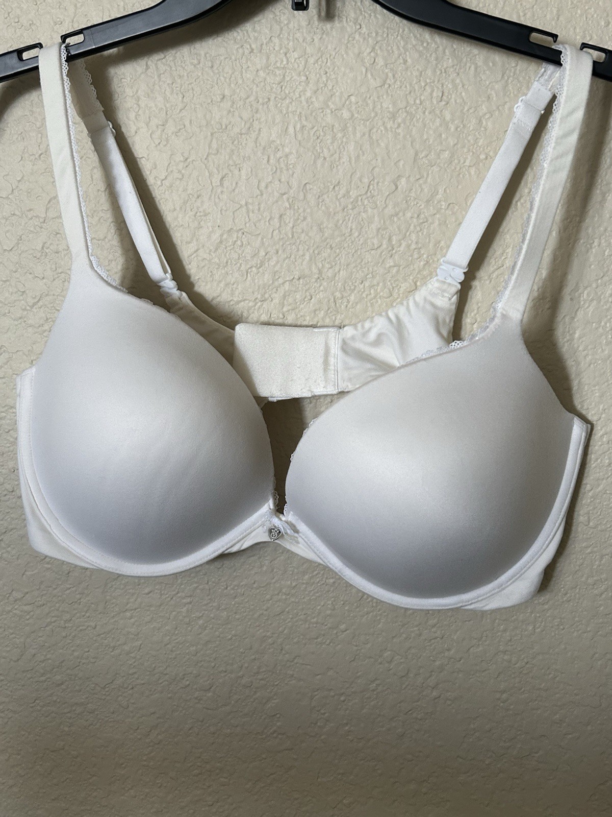 BODY by Victoria's Secret Push Up Bra, Underwire, size 38D
