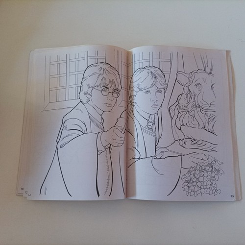 Harry Potter Y LA CAMARA SECRETA CUADERNO PARA COLOREAR . NUEVO  2002 24 LAMINAS - Imagen 2 de 4