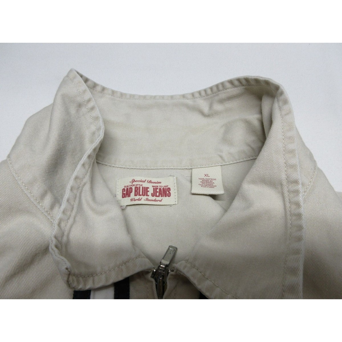 Vintage 90s Gap men's full zip front pocket short sleeve shirt