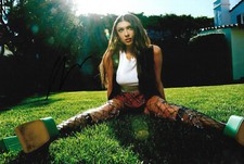 Leah Kate autograph signed 20x30 cm picture