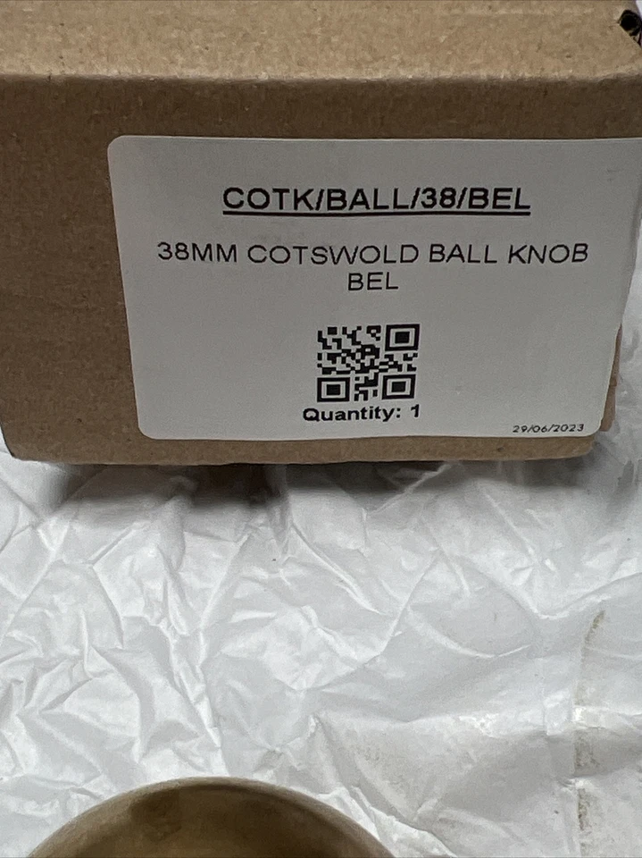 Perilla de gabinete de bolas Cotswold acabado Bel 38 mm Foto 3 de 3