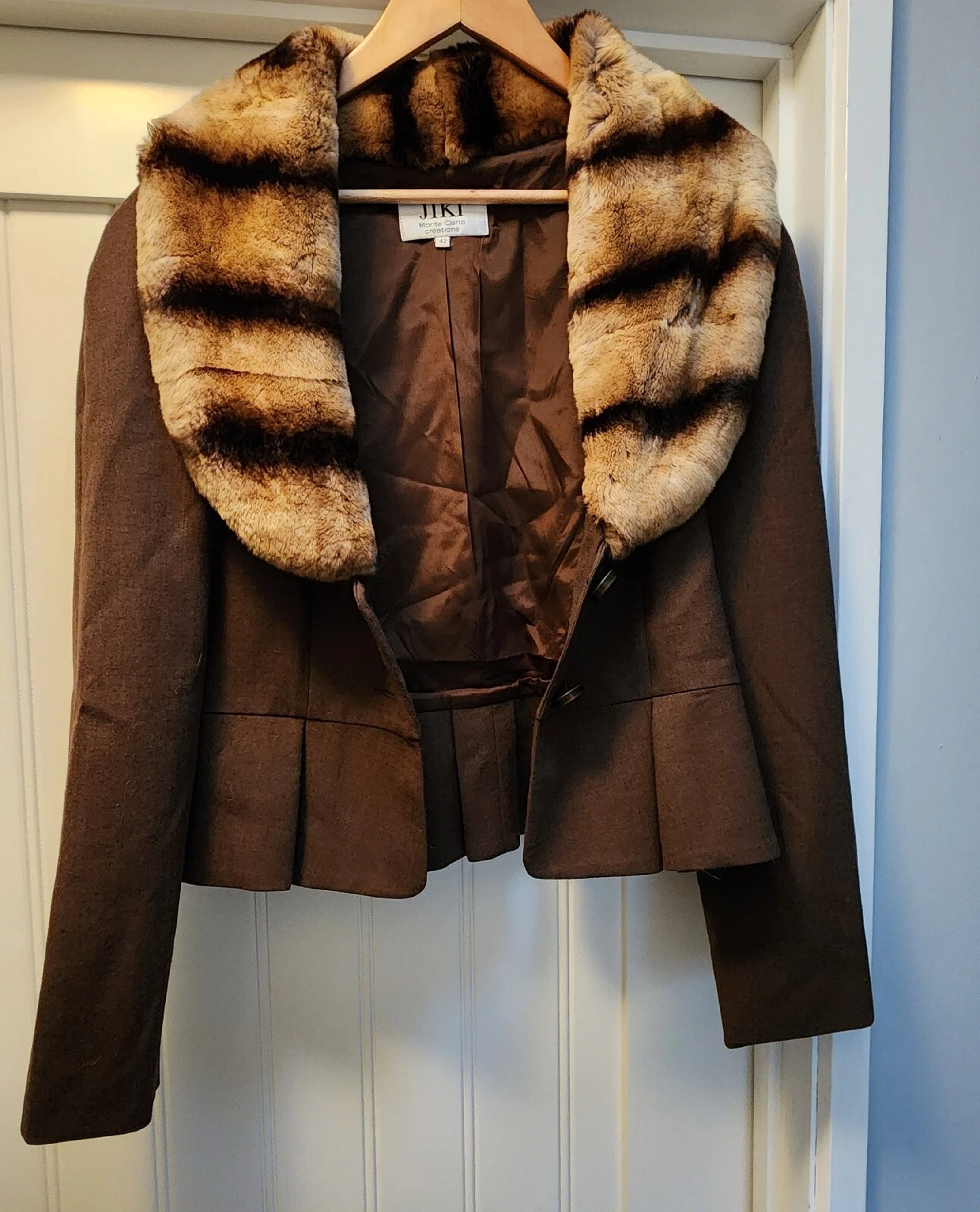 Picture 1 of 6