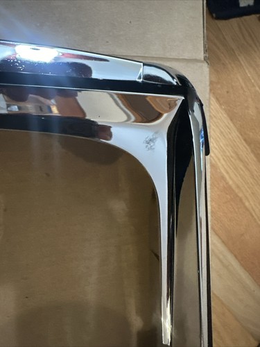 1982-90 Chevrolet S10/S15/Sonoma Right Headlight Door 15591586 - Picture 2 of 8