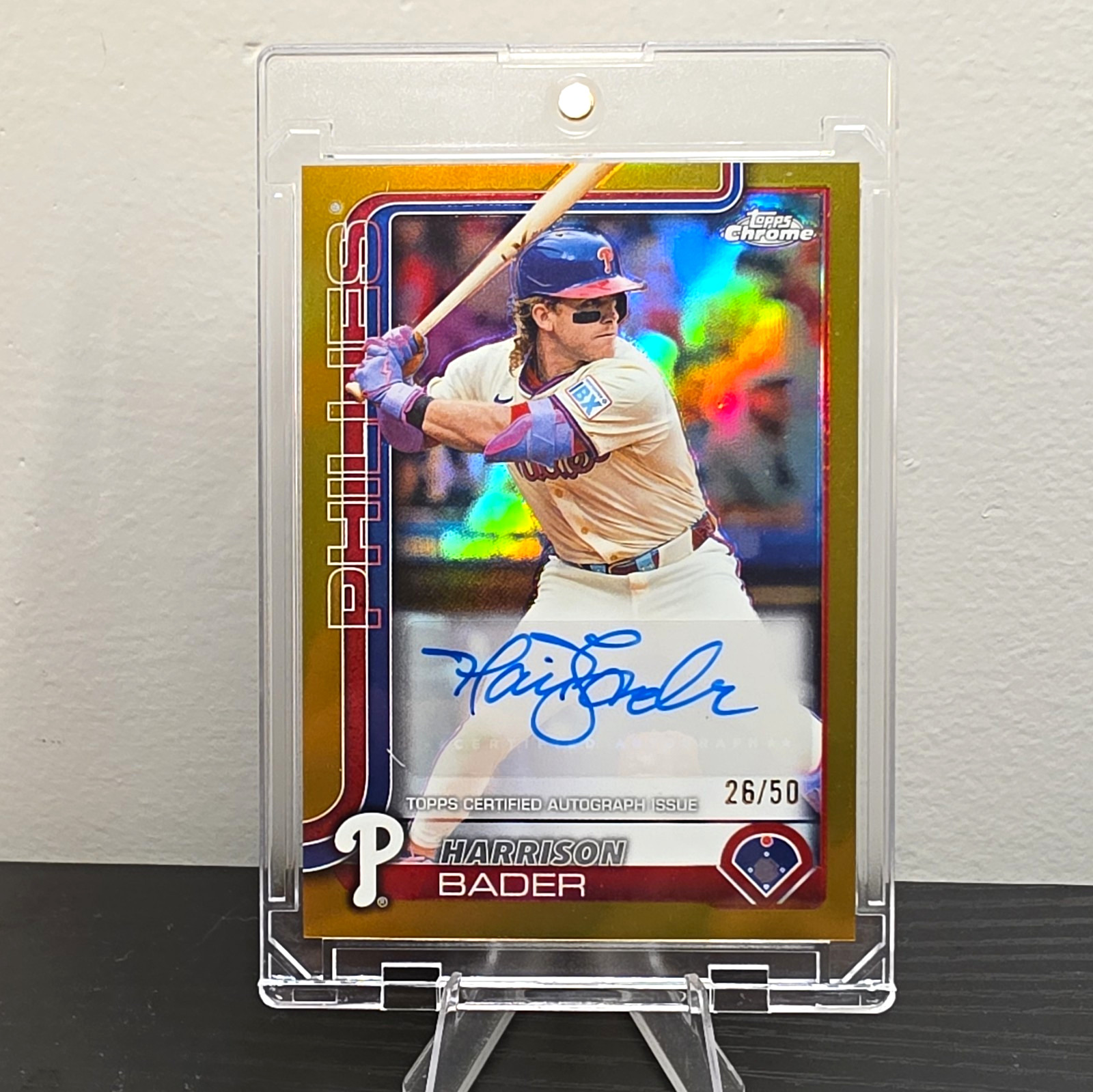 Topps Chrome Update Series 2025 Harrison Bader Auto Phillies 26/50 (TRUE GOLD)🔥 view 1