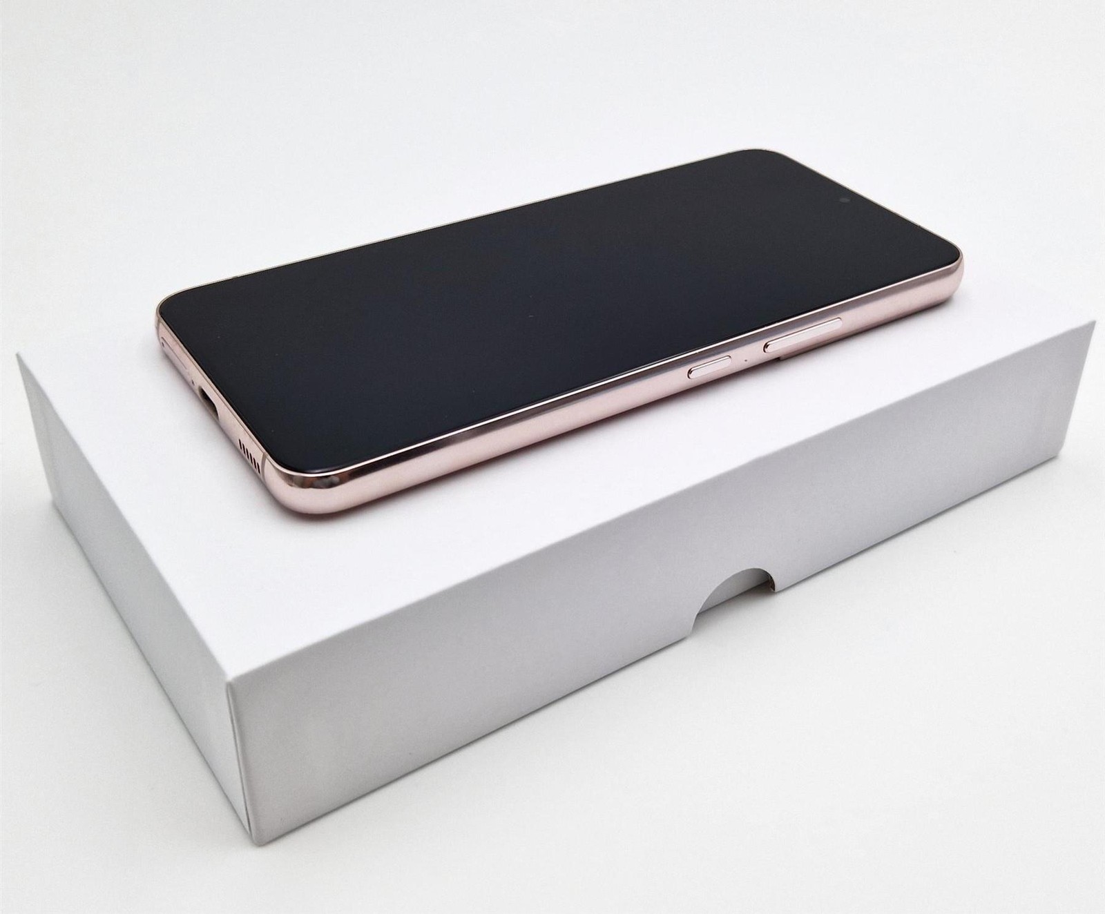 Samsung Galaxy S22 5G 128GB 8GB Pink Gold Dual SIM Unlocked Pristine