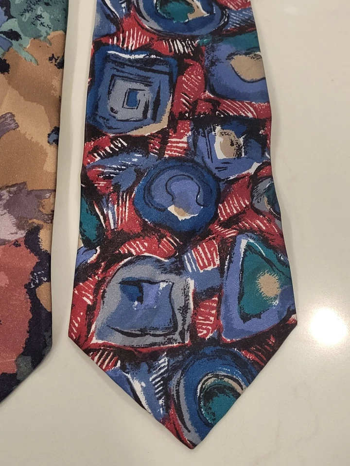 Lote de (2) Corbatas Ketch Classics Poliéster Multicolor Azul Verde Rojo De Colección EE. UU. Foto 3 de 4