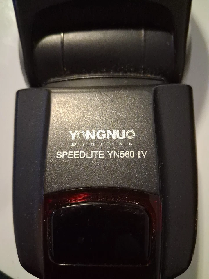 Flash de montaje en zapata Yong Nuo YongNuo Speedlite YN-560 II para Sony Foto 2 de 4