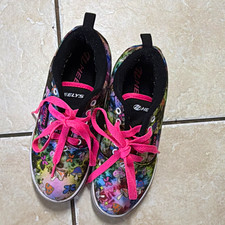 Heelys Unisex Kids Size 4 Multicolor Graphic Low Top Lace-Up Sneakers Pink