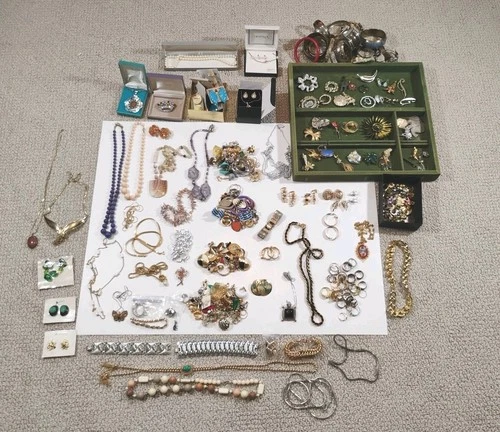 Large Lot 150 +Vintage 925, Weiss Trifari, Sara Cov Vendome, Costume Jewelry
