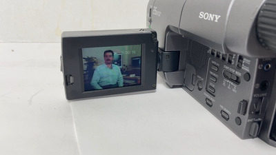 Sony CCD-TRV12 8mm Video8 Handycam Camcorder Tested Good - SEE