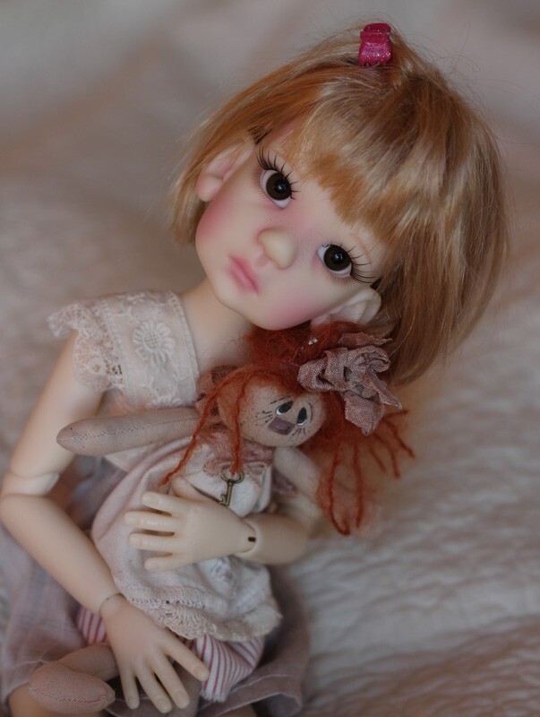 KAYE WIGGS BJD Doll ESSIE 17