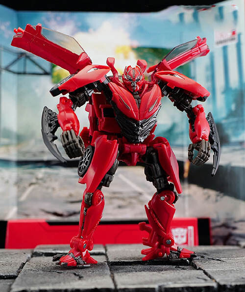 Hasbro Transformers Toys Studio Series 71 Deluxe Transformers