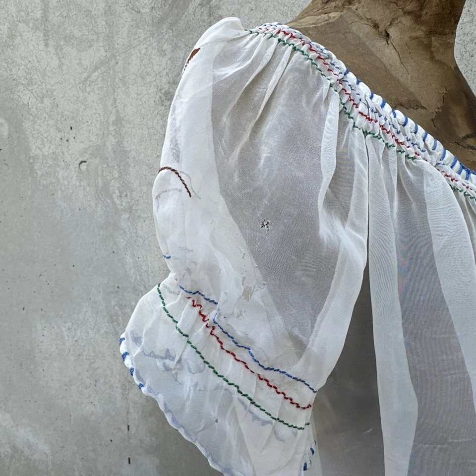 Blusa de recuerdo folclórico cubano vintage de los años 30 40 bordada campesina camisa ajustada Foto 4 de 4