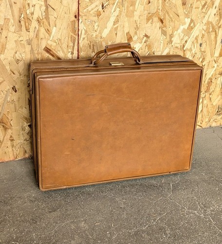 Vtg HARTMANN LUGGAGE 1960s Belted Leather Suitcase Chestnut 25" x19x7