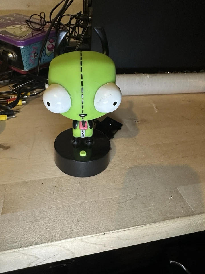 Invader Zim GIR Talking Figure Toy 7” Nickelodeon Voice Sound Collectible - Image 4 of 4