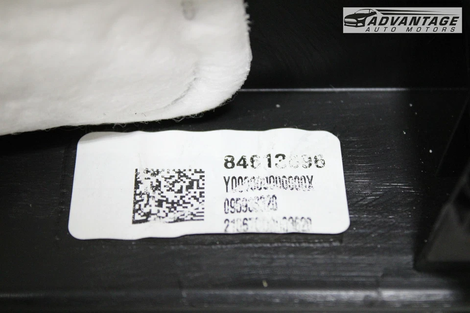 2016-2024 CHEVROLET CAMARO TAMPA DE ACABAMENTO PAINEL PORTA LATERAL DO PASSAGEIRO DIANTEIRO DIREITO FABRICANTE DE EQUIPAMENTO ORIGINAL - Imagem 4 de 4