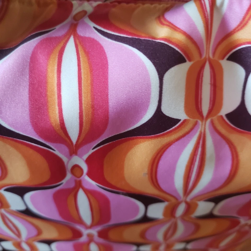 OiOi Retro Desert Sherpa Hobo Diaper Bag Pink Multicolor Pad NWT - Image 3 of 4