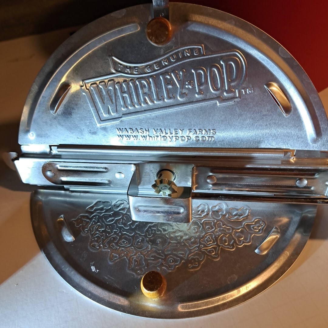 THE GENUINE WHIRLEY-POP Popcorn Maker Aluminum Hand Crank 6 Qt.