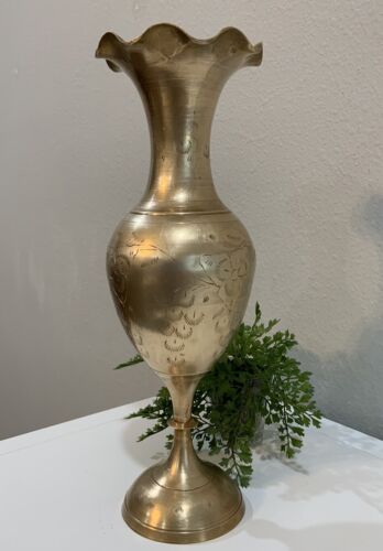 Vtg Solid Brass Urn Shape Scalloped Edge Floral Botanical Etched Vase Pedestal - Picture 3 of 8