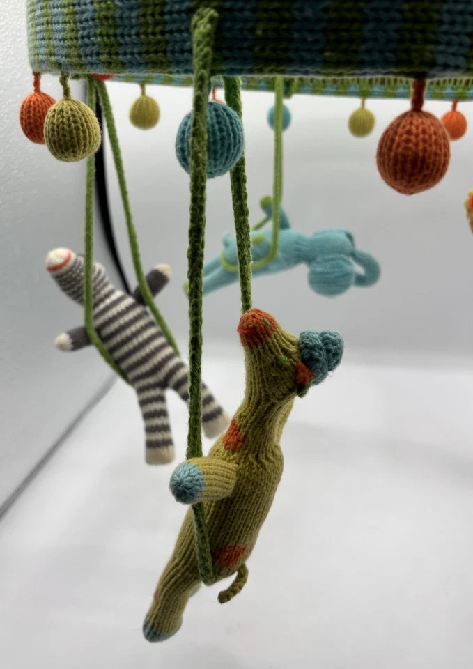 RARO Blabla Niños Tejido a Mano Perú Cuna Guardería Selva Circo Zoológico Animal Arte Móvil Foto 3 de 4